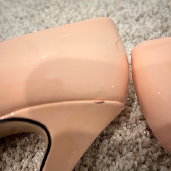 Schultz Lou Pointed Toe Pump- nude patent leather - size 7.5 - Picture 7 of 11